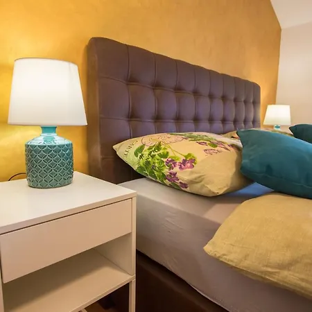 Kala Main Square דירה *